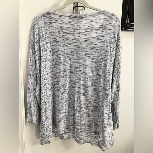 Black/White Patterned Scoop Neck Blouse, Airy, Loose Fitting & Comfortable - Picture 4 of 5